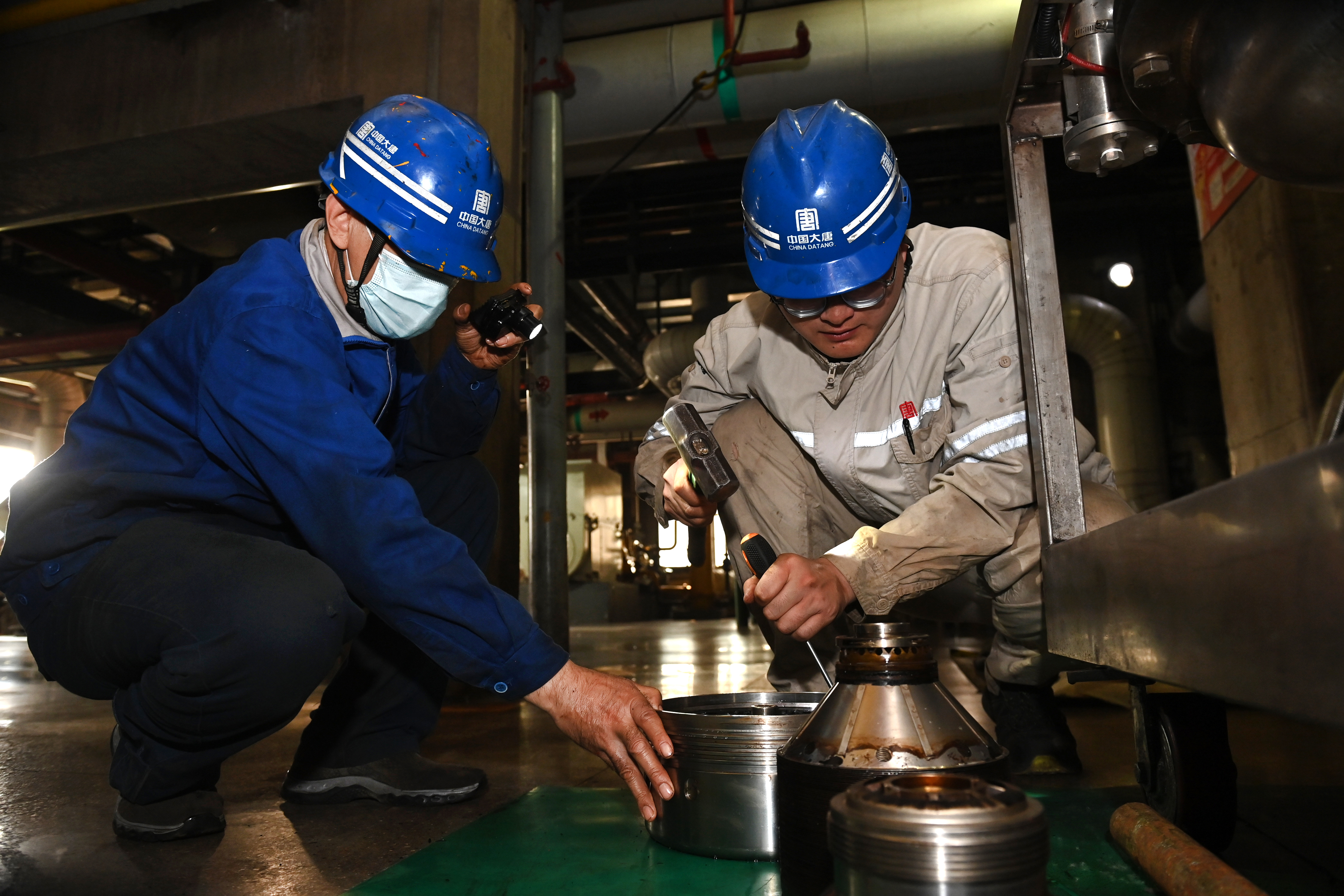 1717047370380050119.jpg 设备稳定,保供无虞。张越摄.jpg